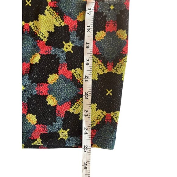 LuLaRoe Cassie Women's A-Line Green & Black Skirt - Picture 6 of 6